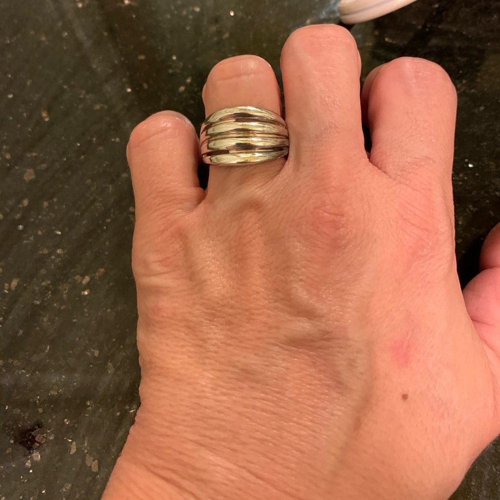 Sterling silver ring, VGUC